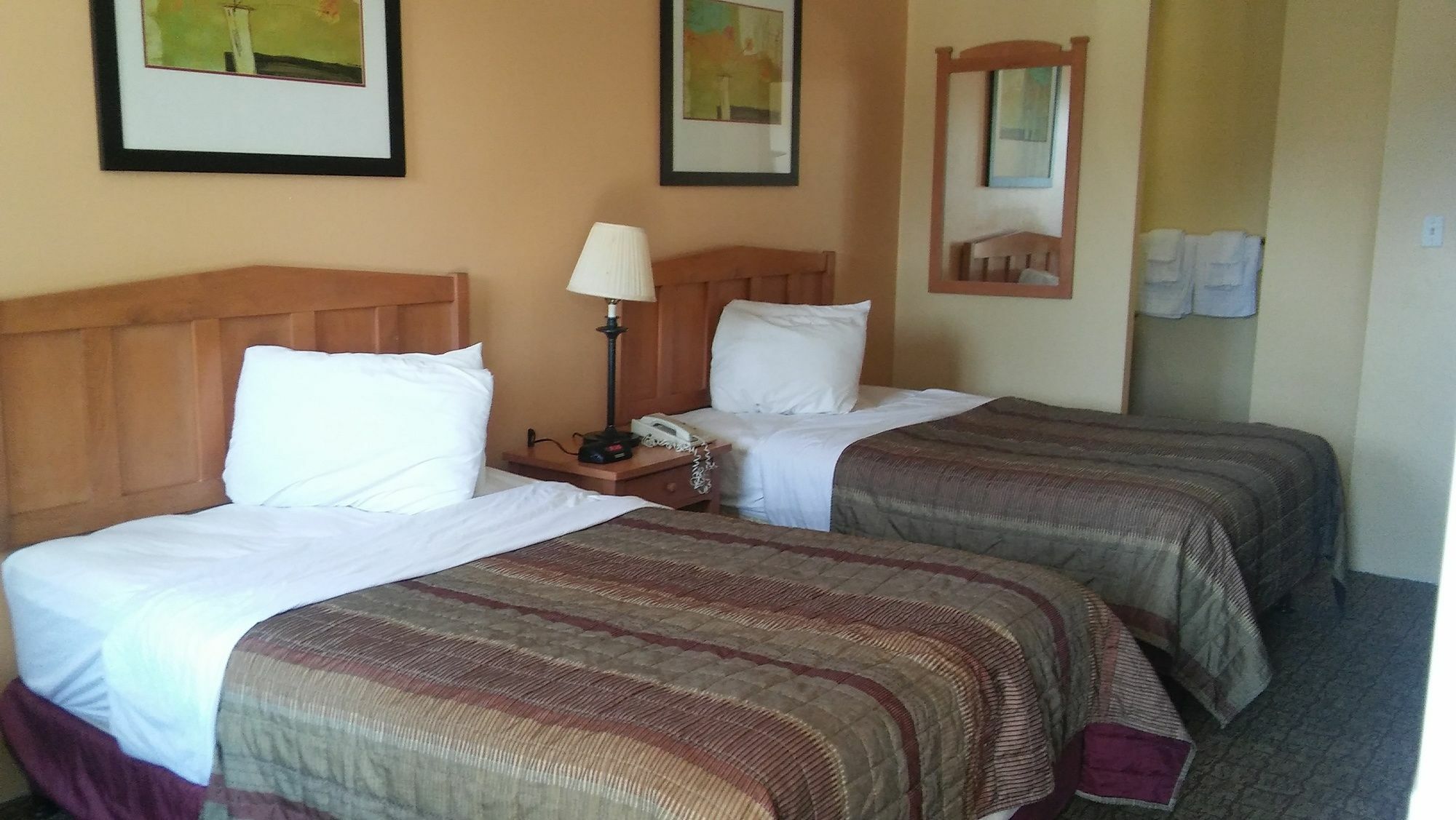Traveler Inn Стърлинг Екстериор снимка